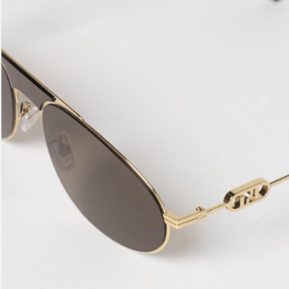 NEW Fendi FE40072U 30E  Fendi - O'Lock Aviator-Style Gold-Tone Sunglasses - Picture 8 of 9